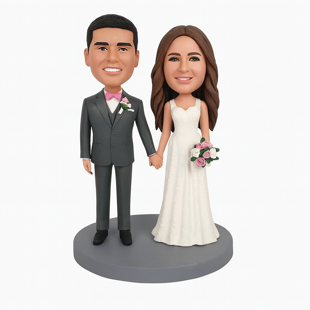 Personalized Wedding Couple Bobblehead – Romantic Bride & Groom Figurine